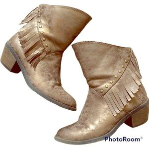 Stevie’s Fringe Metallic Booties kids 5 / ladies 7